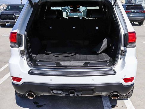 Used 2017 Jeep Grand Cherokee Trailhawk image 28