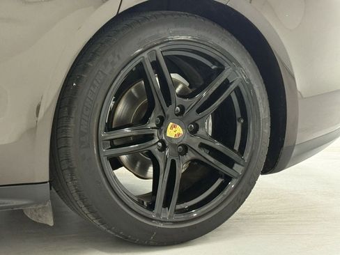 Used 2020 Porsche Panamera image 40