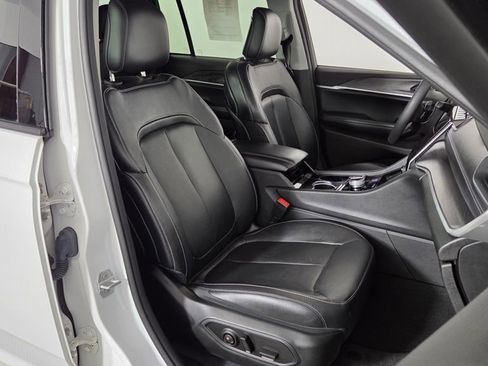 Used 2023 Jeep Grand Cherokee Limited w/ Black Appearance Package image 38