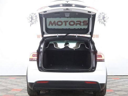 Used 2020 Tesla Model X Long Range AWD/4WD image 6