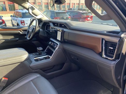 Used 2024 GMC Sierra 1500 Denali AWD/4WD image 41