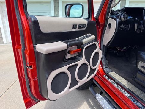 Used 2003 HUMMER H2 w/ Preferred Equipment Group AWD/4WD image 21