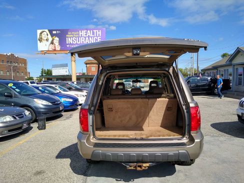 Used 2004 Honda Pilot EX image 10