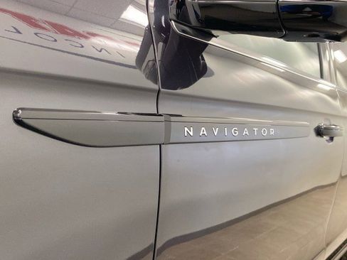New 2026 Lincoln Navigator L Black Label AWD/4WD image 48