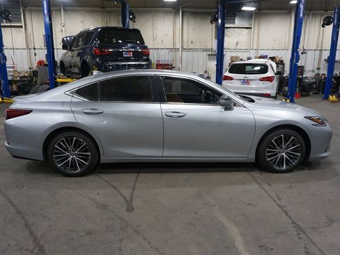 Used 2023 Lexus ES 350 350 image 25