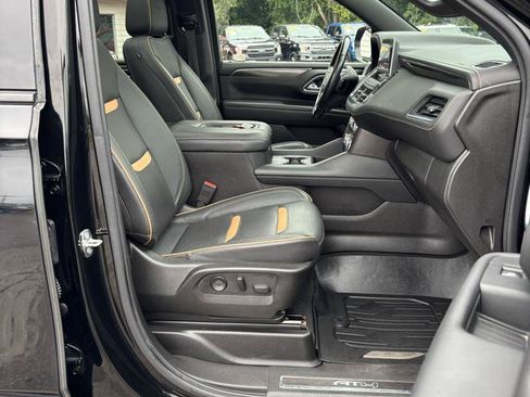 Used 2021 GMC Yukon XL AT4 w/ Technology Package AWD/4WD image 17