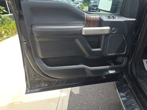 Used 2019 Ford F150 Lariat w/ Equipment Group 502A Luxury image 10