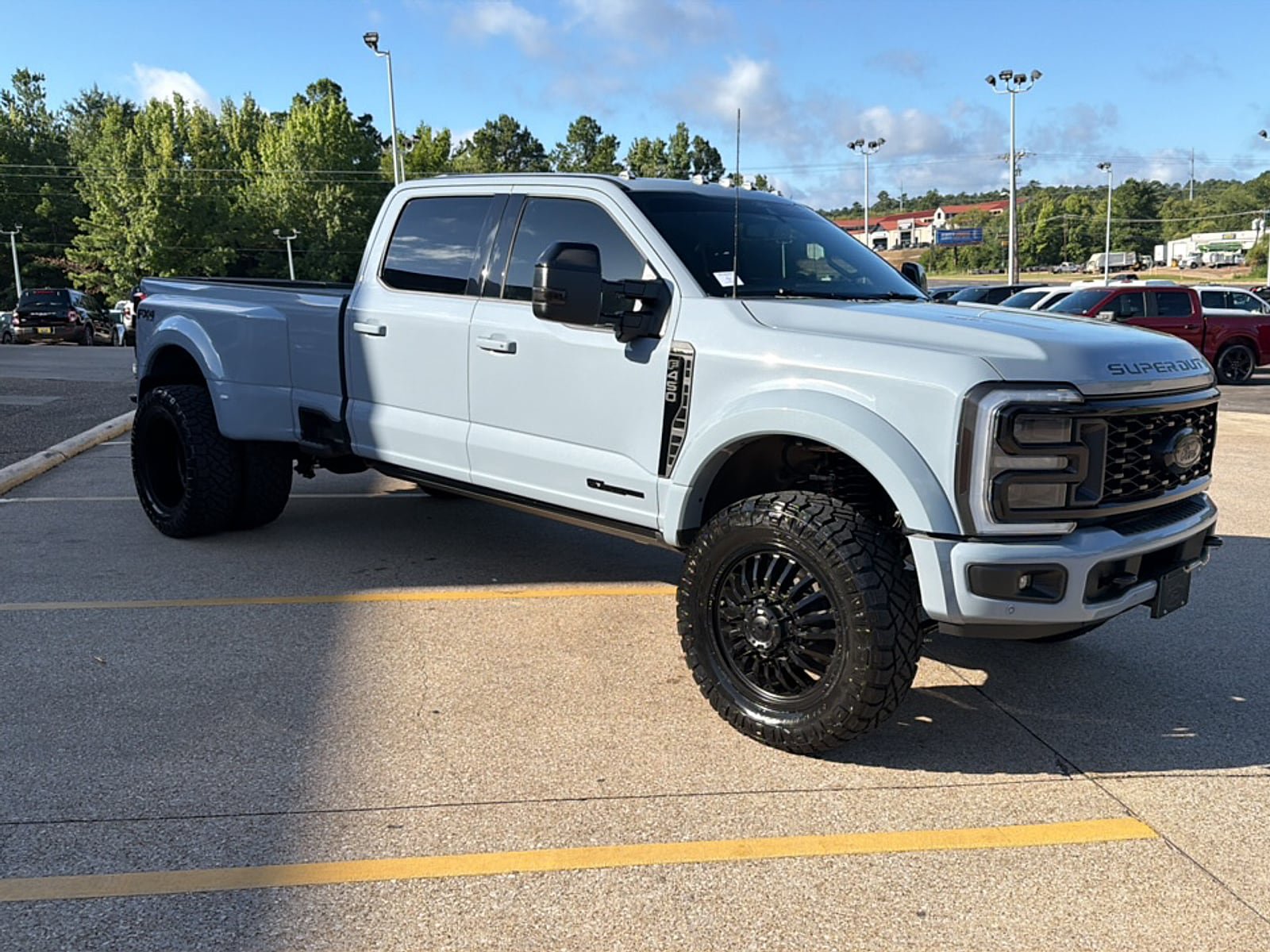New 2026 Ford F450 Platinum w/ FX4 Off-Road Package AWD/4WD image 2