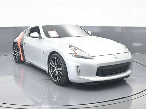 Used 2020 Nissan 370Z w/ Sport Package image 9