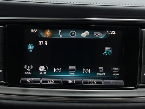 Used 2019 Buick Enclave Premium w/ Experience Buick Package image 26