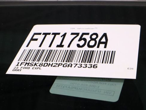 Used 2023 Ford Explorer XLT w/ Equipment Group 202A AWD/4WD image 39