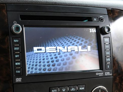 Used 2014 GMC Yukon Denali RWD image 33