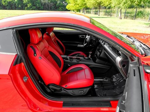 Used 2015 Ford Mustang GT RWD image 31