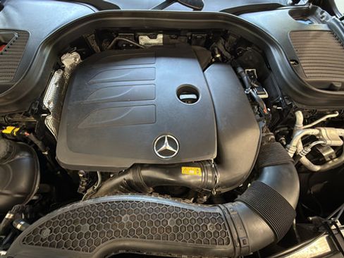Used 2022 Mercedes-Benz GLC 300 4MATIC image 28