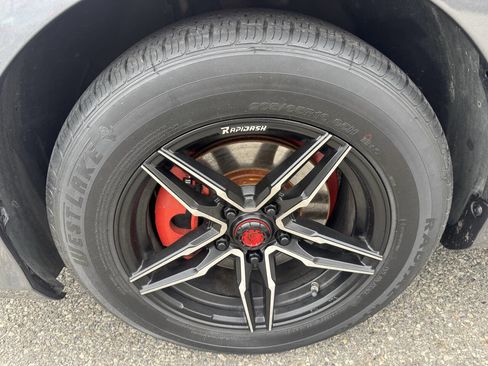 Used 2012 Toyota Camry LE image 10