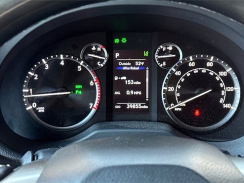 Used 2022 Lexus GX 460 Premium image 24