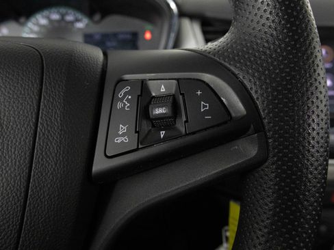 Certified 2022 Chevrolet Trax LS w/ Tint and Cruise Package image 32