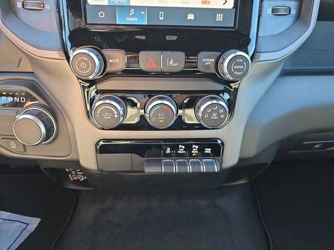 New 2026 RAM 1500 Express image 28