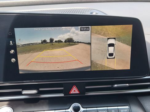 Used 2024 Hyundai Elantra Limited FWD image 21