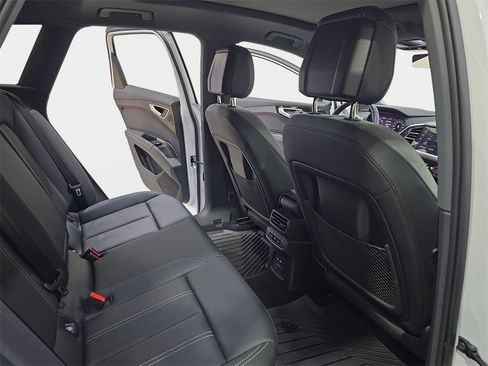 Certified 2024 Audi Q4 e-tron Prestige image 13