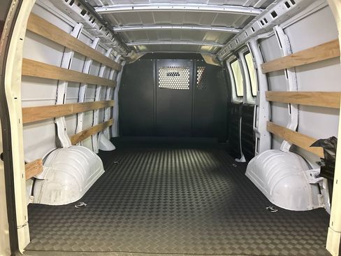 Used 2025 GMC Savana 2500 w/ Driver Convenience Package RWD image 18