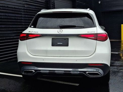 Used 2024 Mercedes-Benz GLC 300 4MATIC image 6