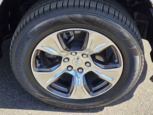 Used 2023 RAM 1500 Laramie AWD/4WD image 9