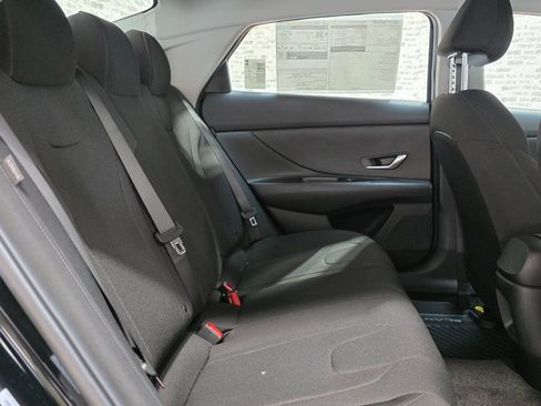 New 2026 Hyundai Elantra SE image 11