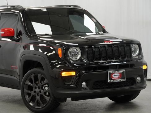 Certified 2023 Jeep Renegade Latitude image 3
