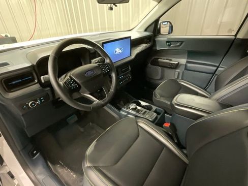 Used 2025 Ford Maverick Lobo image 9