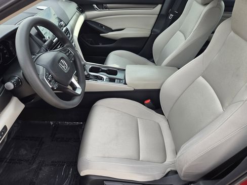 Used 2018 Honda Accord LX image 11