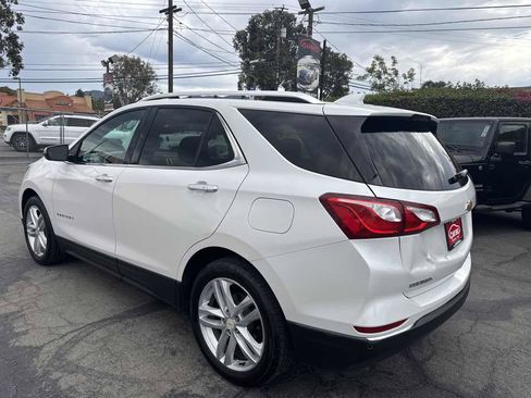 Used 2018 Chevrolet Equinox Premier FWD image 4
