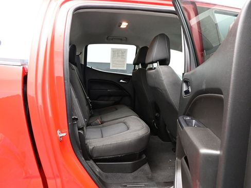 Used 2020 Chevrolet Colorado LT image 11