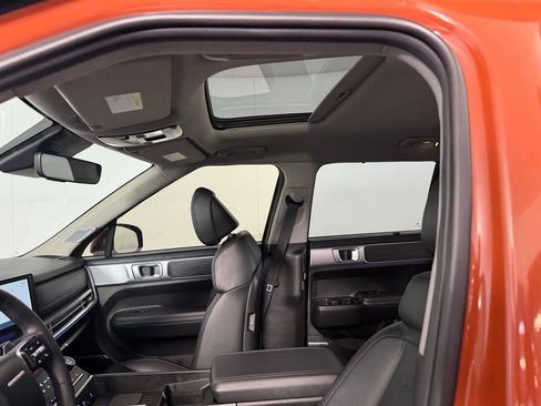 Used 2025 Hyundai Santa Fe Limited image 23