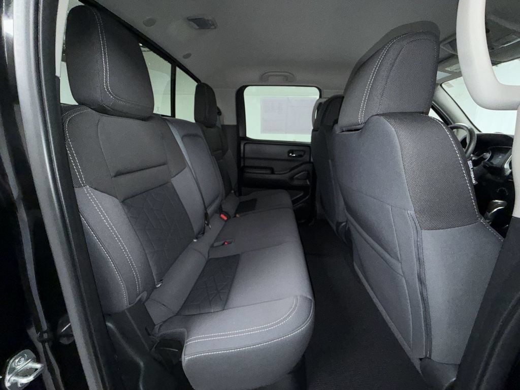 Used 2025 Nissan Frontier SV w/ SV Convenience Package AWD/4WD image 17