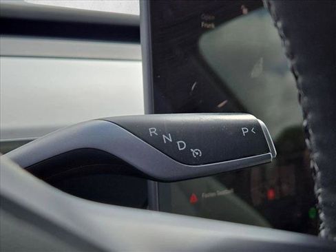 Used 2023 Tesla Model Y Performance AWD/4WD image 11