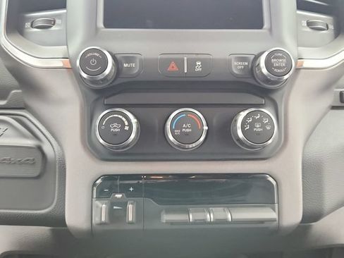 Used 2024 RAM 2500 Big Horn AWD/4WD image 26