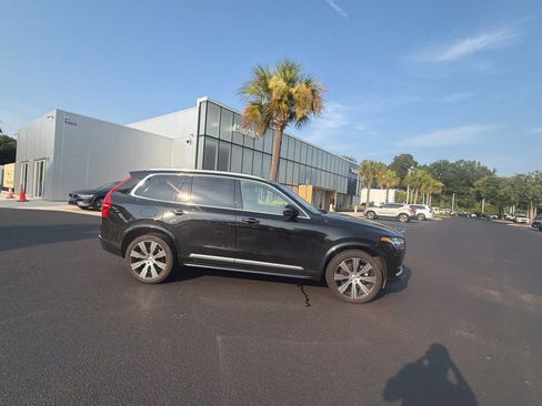 Used 2023 Volvo XC90 B6 Ultimate w/ Lounge Package AWD/4WD image 19