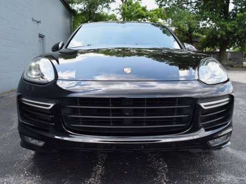 Used 2017 Porsche Cayenne GTS AWD/4WD image 11