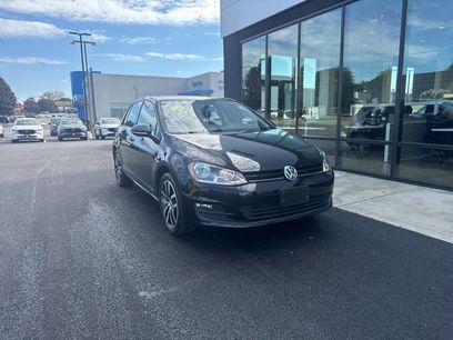 Used 2016 Volkswagen Golf SE