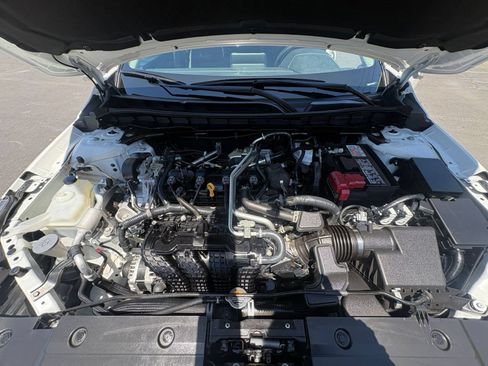 Used 2025 Nissan Altima 2.5 SV FWD image 32