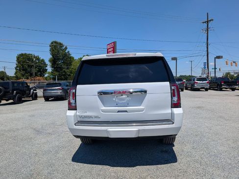 Used 2017 GMC Yukon XL Denali w/ Open Road Package AWD/4WD image 8