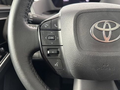 Certified 2025 Toyota bZ4X AWD image 15