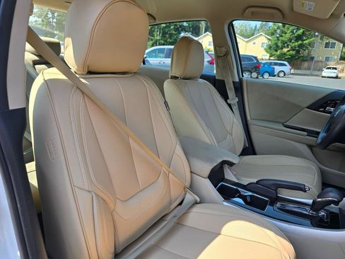 Used 2016 Honda Accord LX image 9
