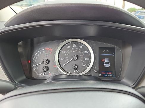 Used 2021 Toyota Corolla LE FWD image 28