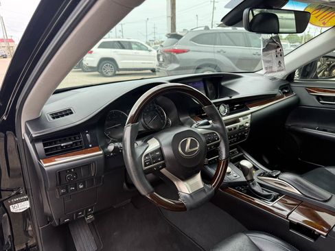 Used 2018 Lexus ES 350 w/ Luxury Package w/Wood Trim FWD image 8