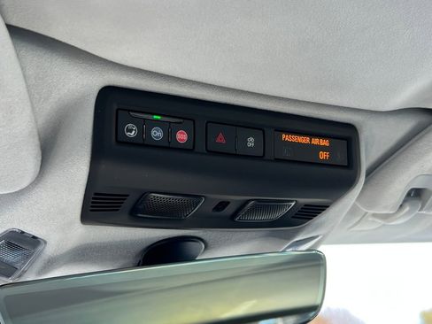 Used 2023 Chevrolet Corvette Stingray Premium Conv w/ Z51 Performance Package image 27