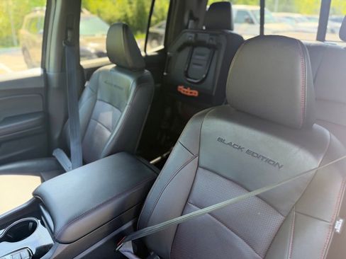 Used 2025 Honda Ridgeline Black Edition image 21