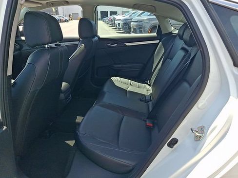 Used 2017 Honda Civic Touring image 10