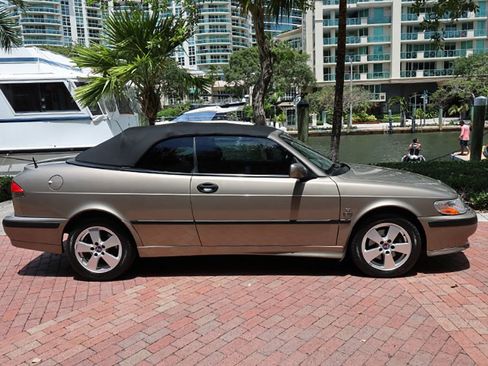 Used 2003 Saab 9-3 SE FWD image 24
